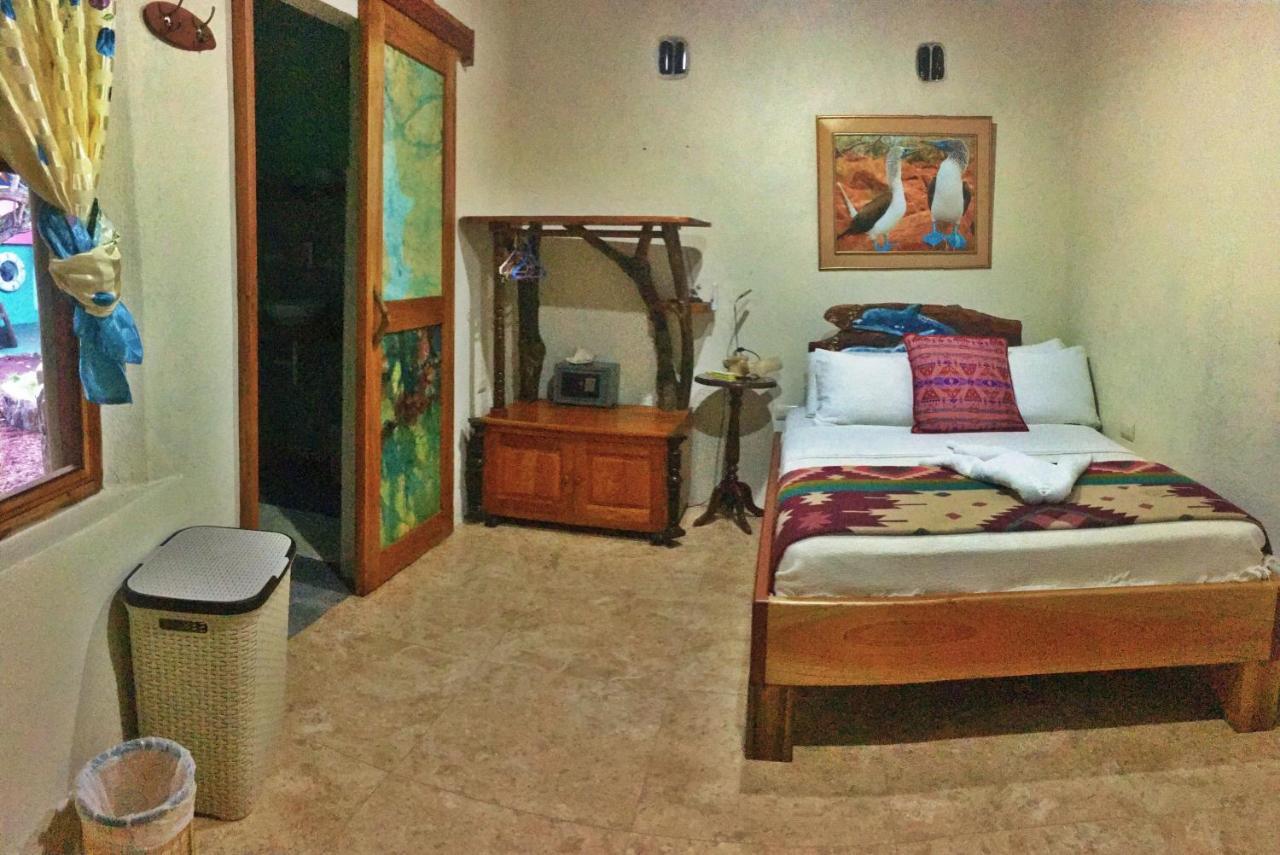 Lonesome George Ecolodge بويرتو أيورا المظهر الخارجي الصورة